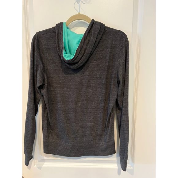 The North Face lightweight fitted hoodie size medium - Picture 6 of 7